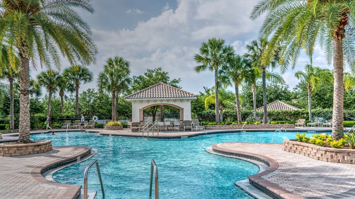Clean brick pavers on a South Florida driveway and walkway